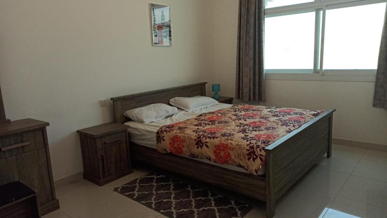 Budget Rental Studio Apartments In Dubai Exterior foto