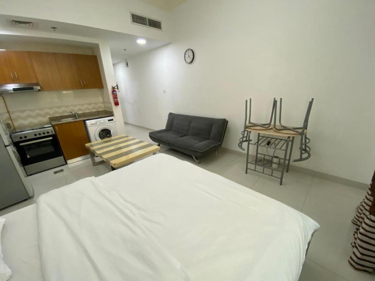 Budget Rental Studio Apartments In Dubai Exterior foto